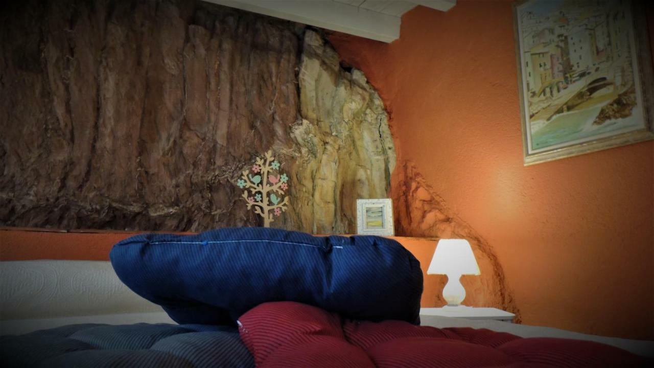 Borgo Di Codeglia - Country Rooms Рико дел Голфо ди Специя Екстериор снимка